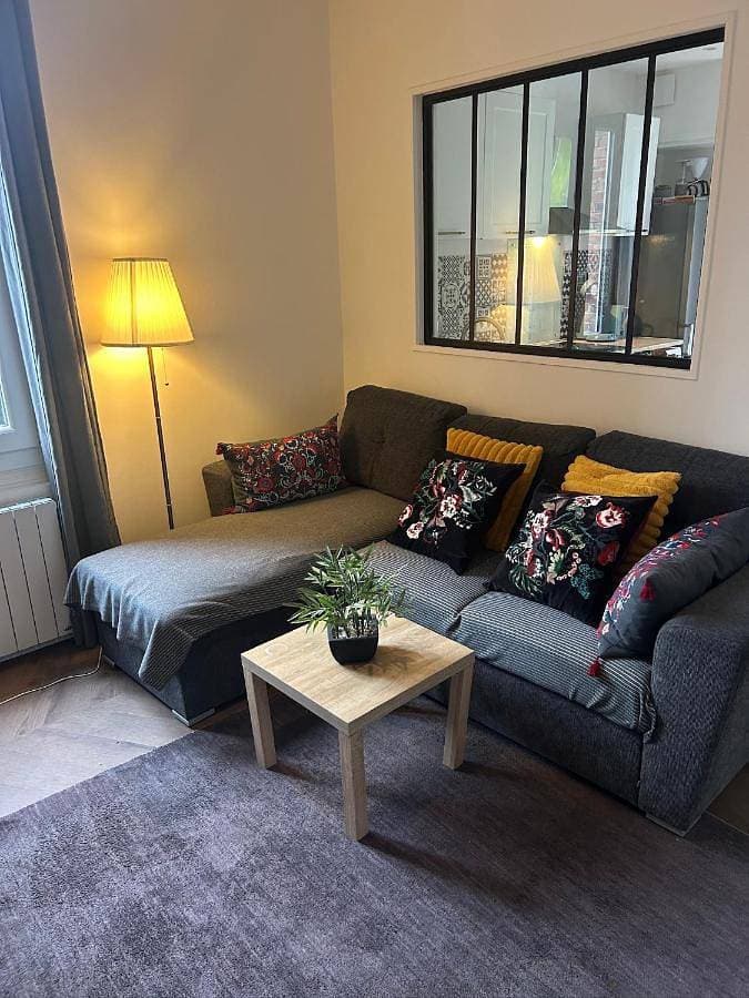 Appartement lumineux au centre de dieppe, calme et confortable 1