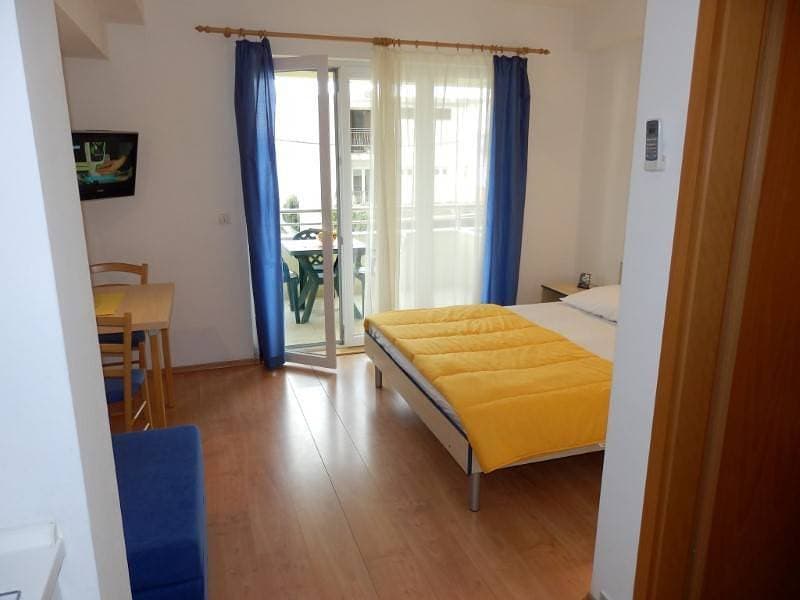 Foto 3 von 31: Studioapartment in Duće mit Meerblick, Balkon, Klimaanlage, W-Lan (4173-2)