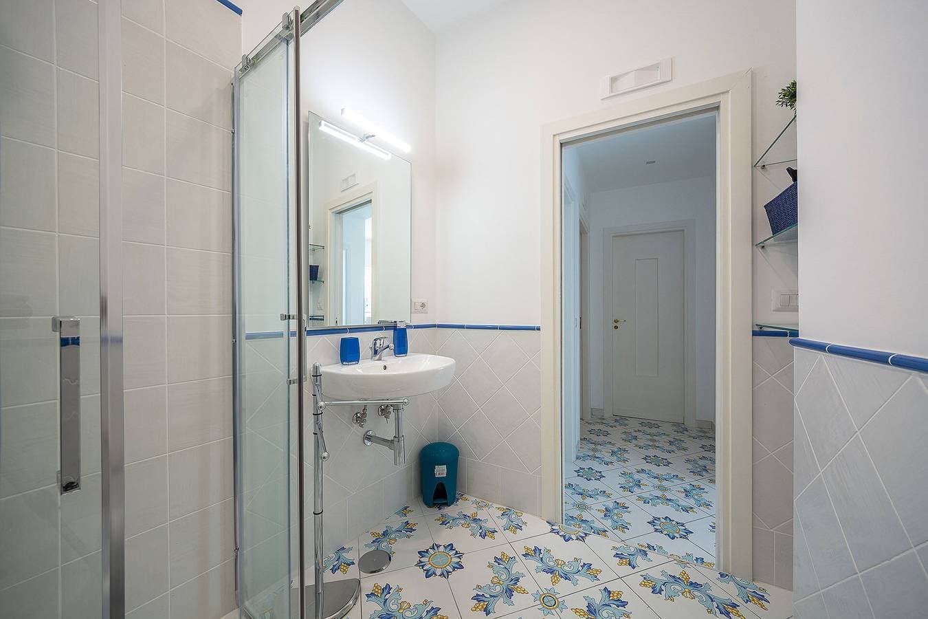 Foto 13 von 24: Ferienwohnung für 6 Personen mit Balkon