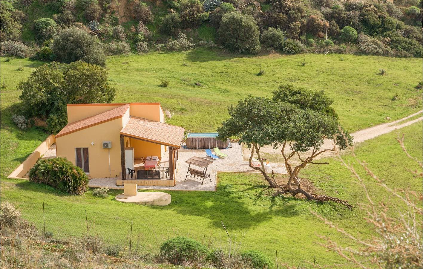 Foto 4 von 27: Apartment mit Meerblick, Pool und Garten