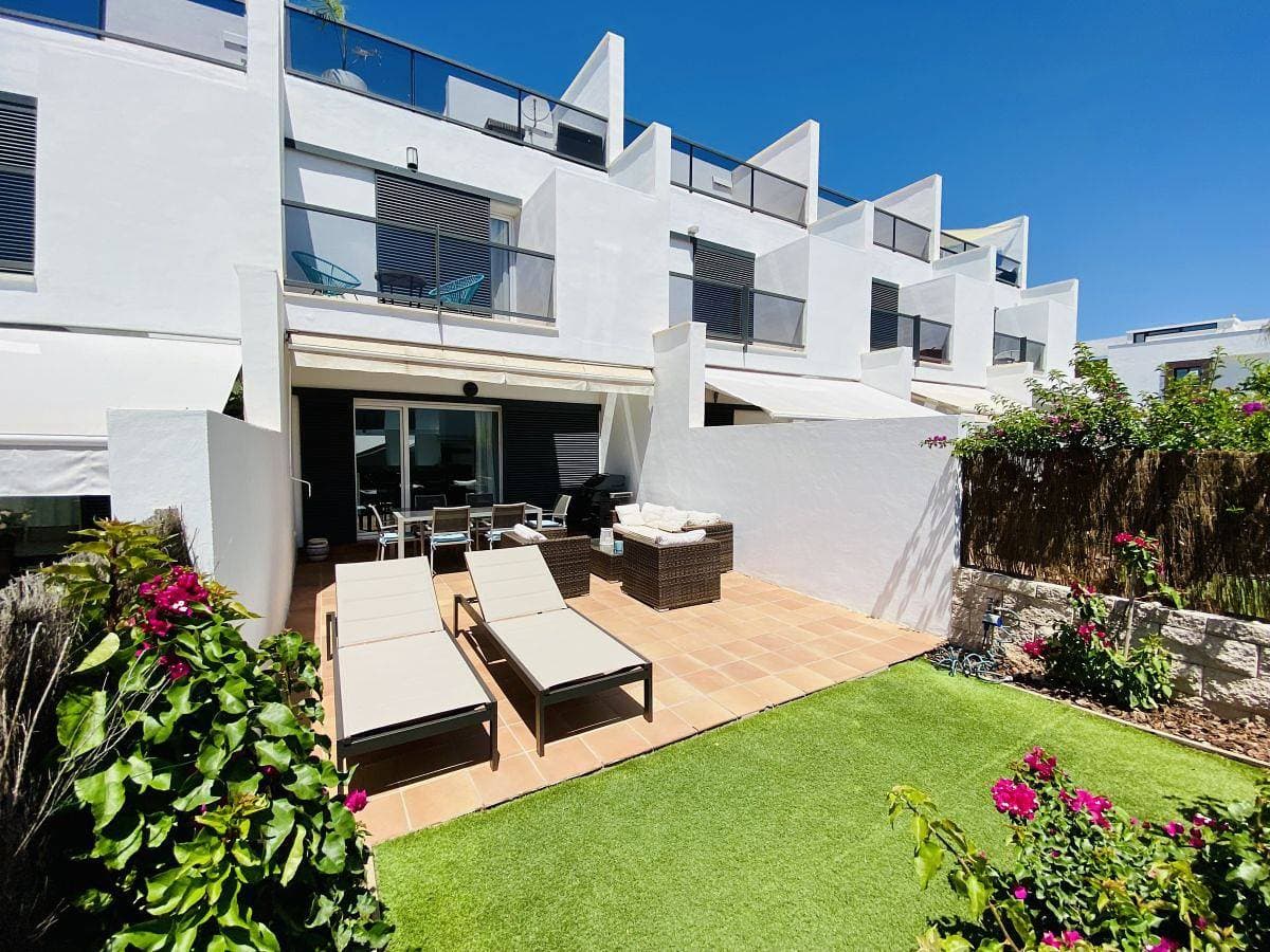 Foto 7 von 34: Casa Claudia Conil - Modernes Reihenhaus mit Gemeinschaftspool in Strandnähe