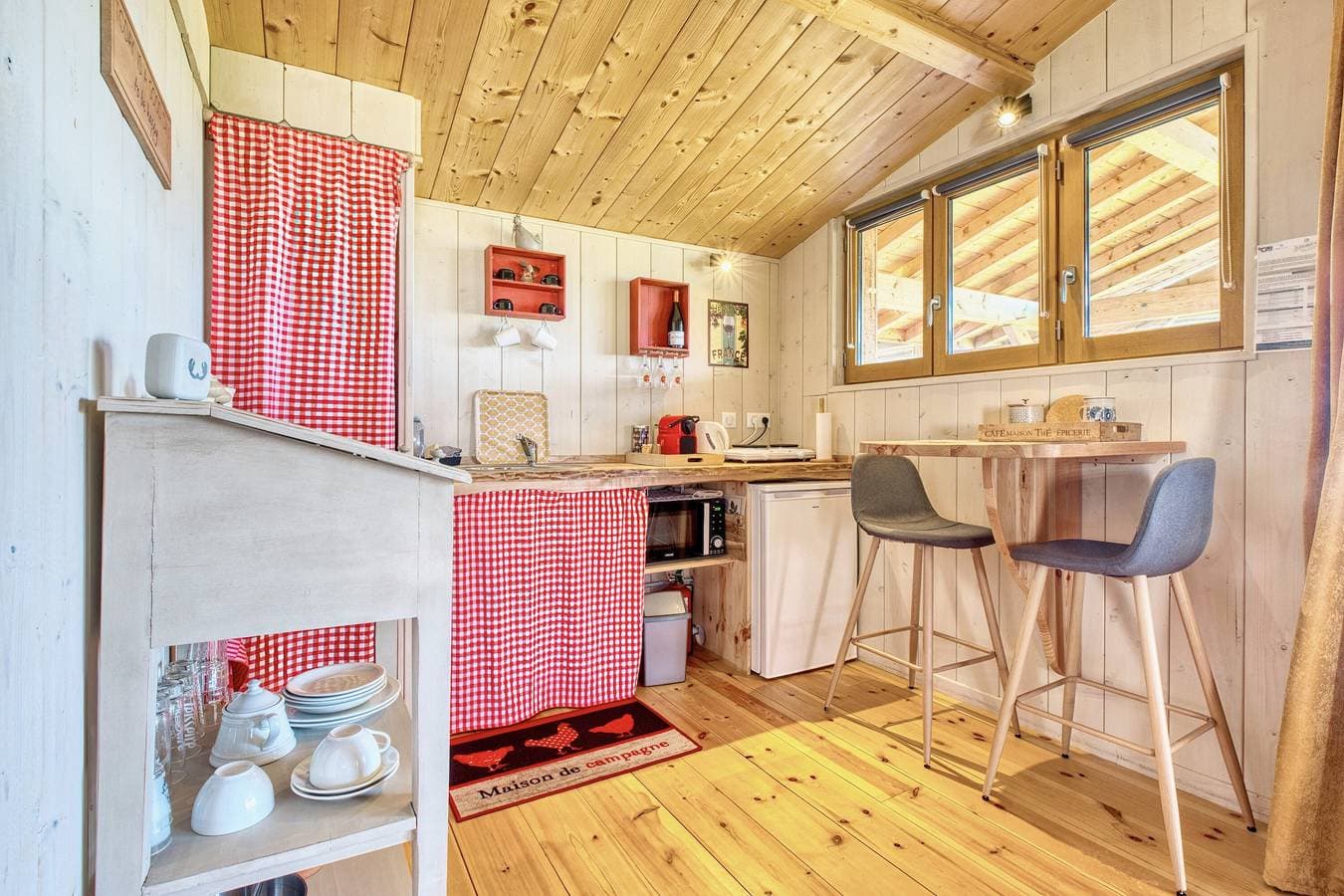Foto 12 von 28: Hütte 'Muscadelle' mit Gemeinschaftspool, Wi-Fi und Klimaanlage