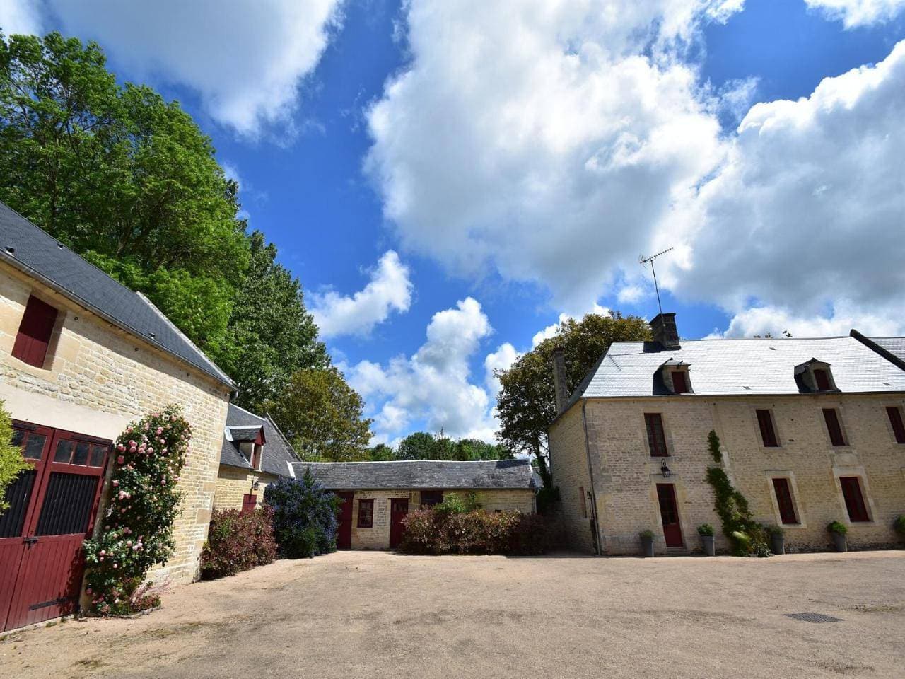 Foto 7 von 43: Six-Bedroom Holiday Home