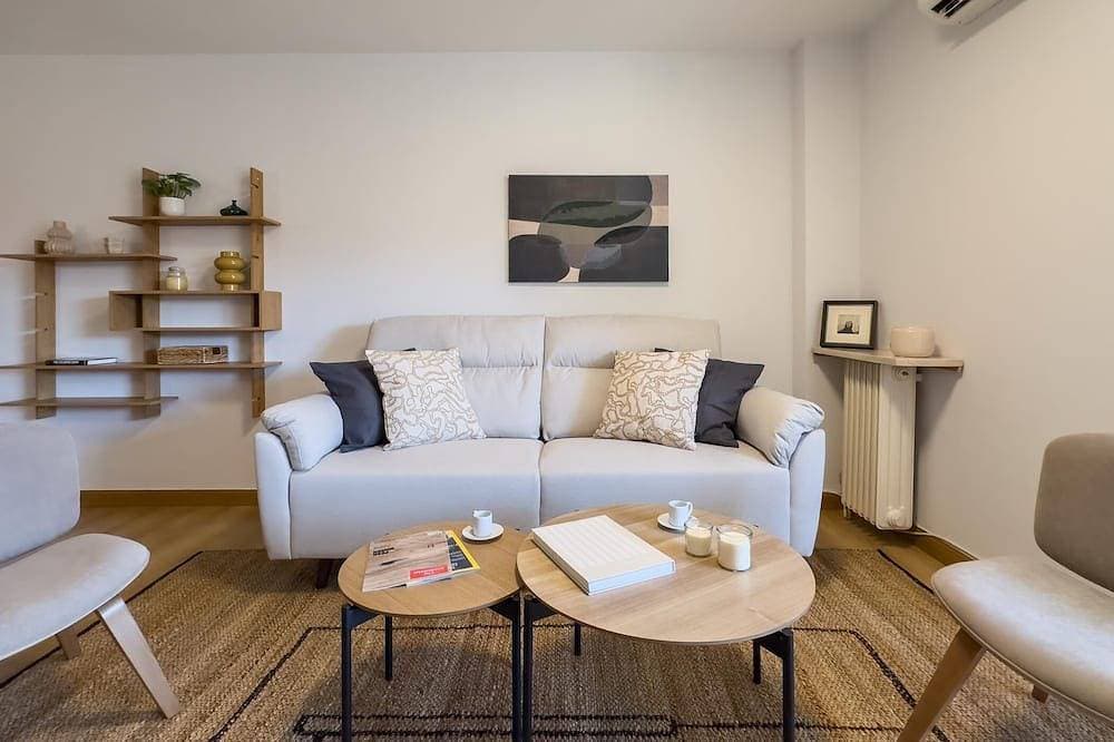 140 m2 Apartment + Office in Retiro 1