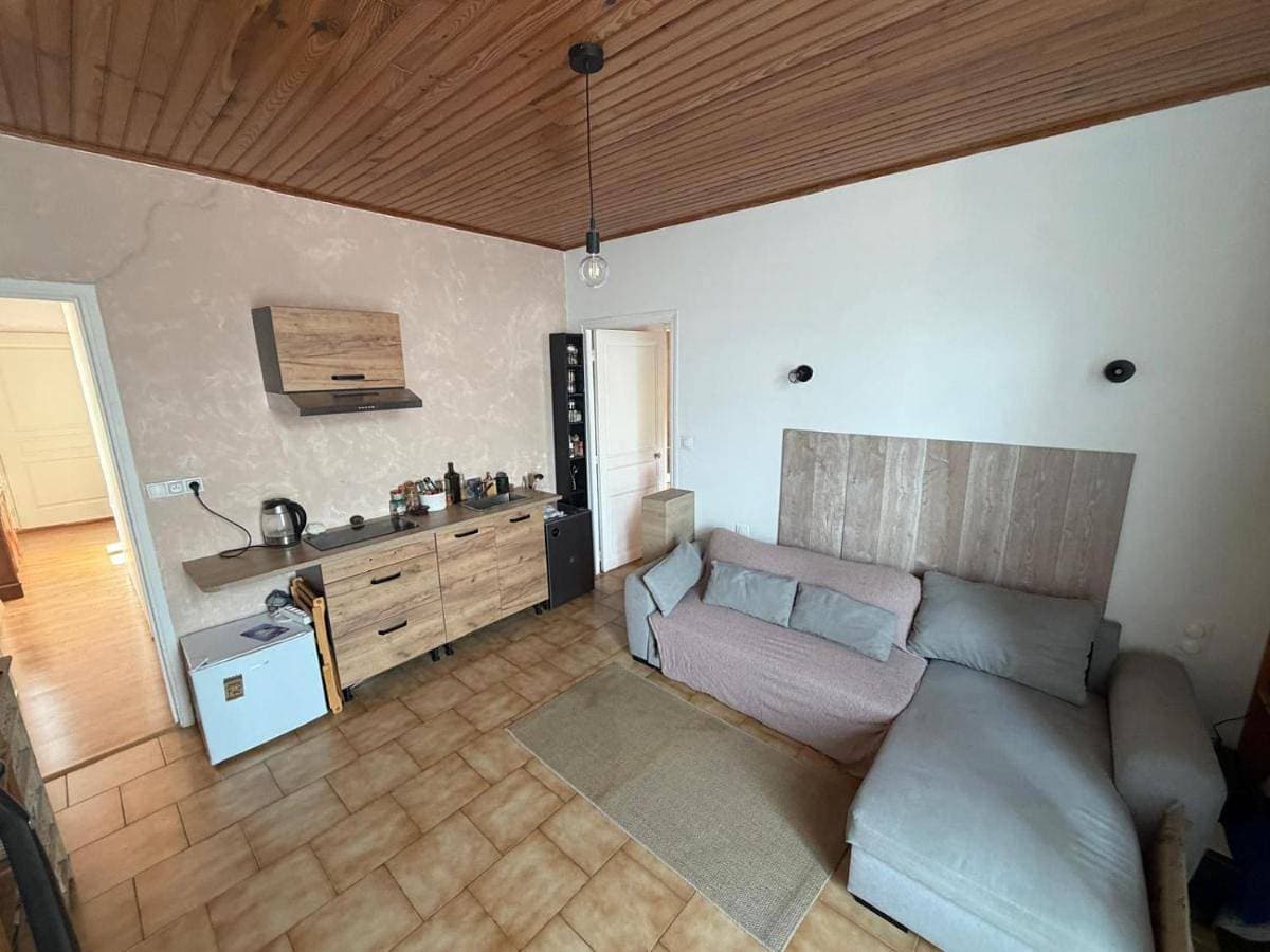 Foto 2 von 7: One-Bedroom Apartment with Balcony and Mountain View