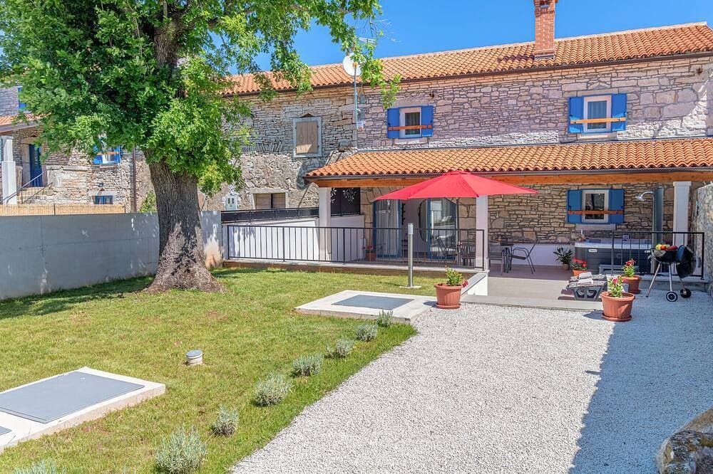 Foto 12 von 30: 3 bedroom amazing home in Brscici