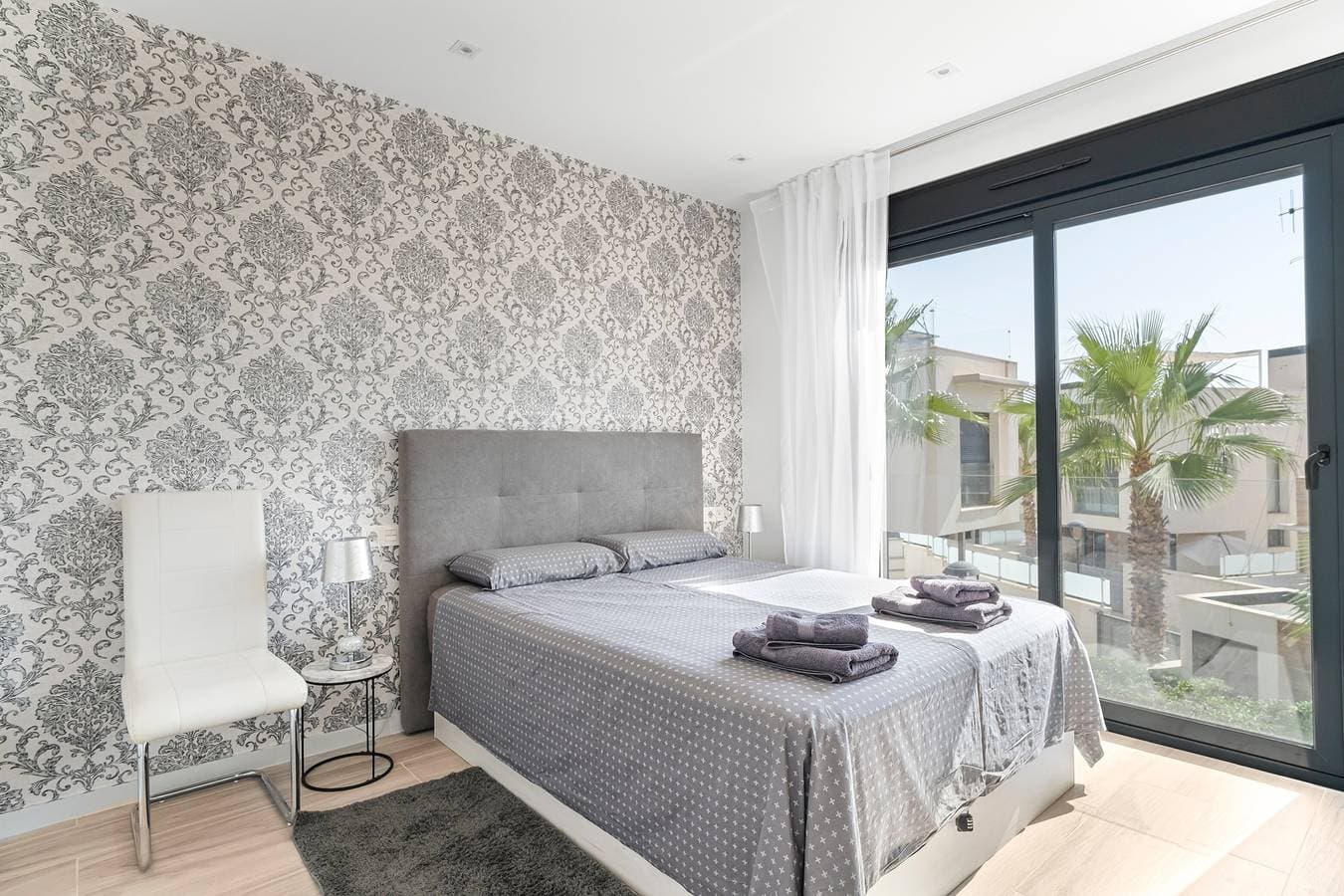 Foto 9 von 26: Villa „Belle“ mit privatem Pool, privater Terrasse und WLAN