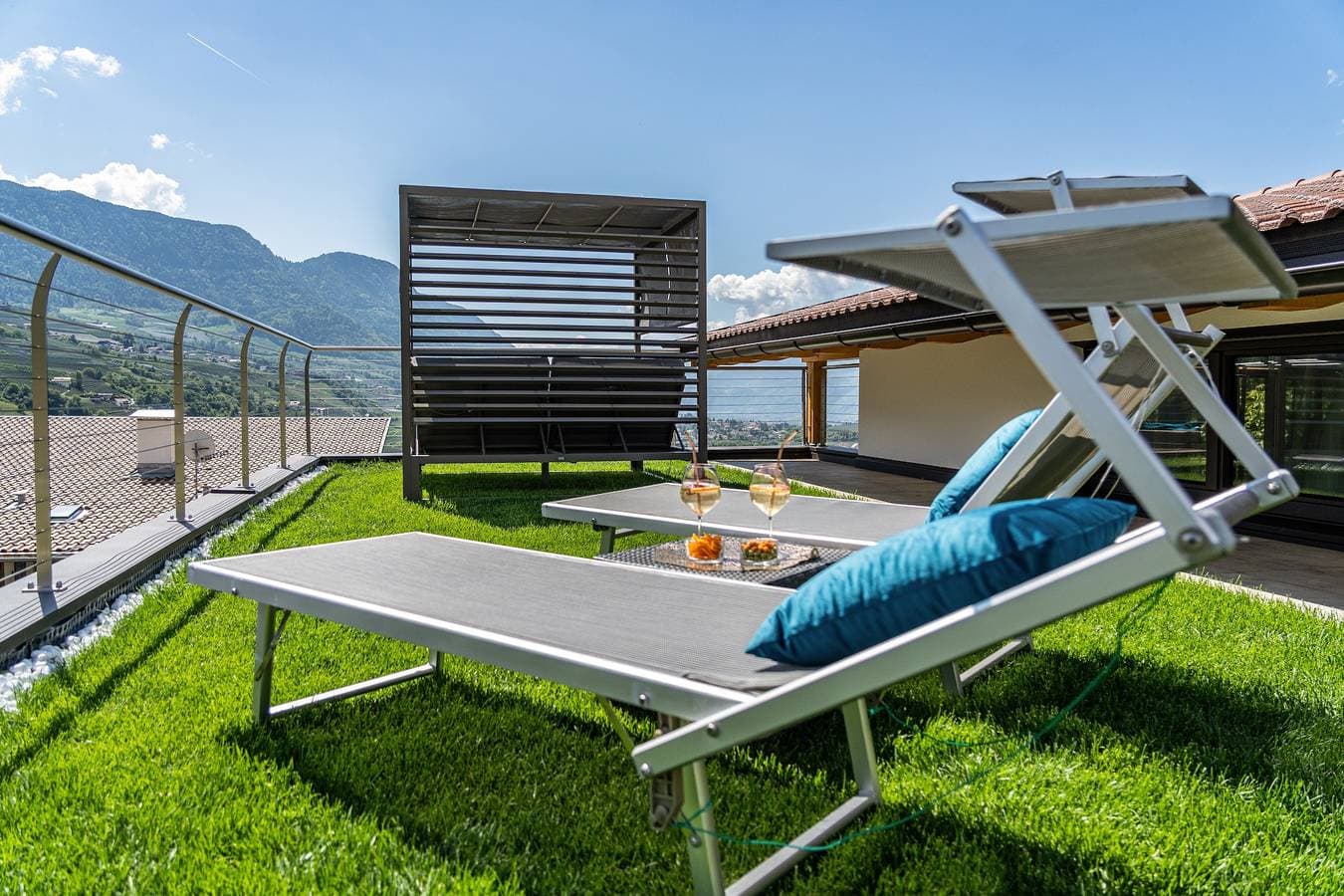 Foto 8 von 42: Chalet "Apfel Feld-Hof" mit Whirlpool, Salzwasser Pool und Terrasse