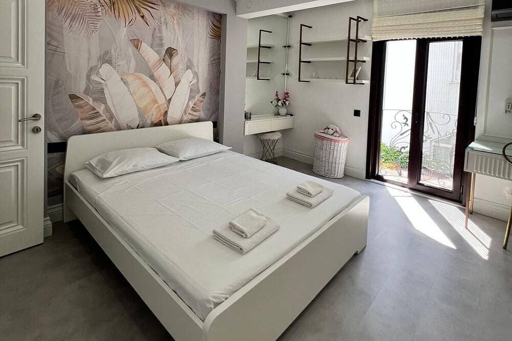 Foto 4 von 30: Cloud Nine by Alara | Luxury Private Pool & Garden Villa
