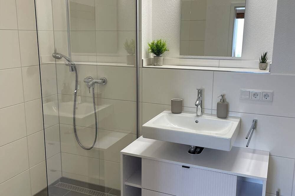 Foto 4 von 20: Schloss Espasingen am Bodensee | Ferienwohnung Murillo Suite