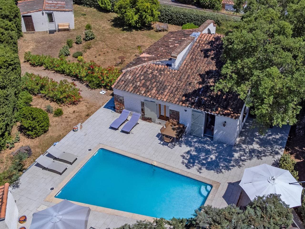 Foto 9 von 36: Ferienhaus mit Pool, 15 km vom Meer entfernt