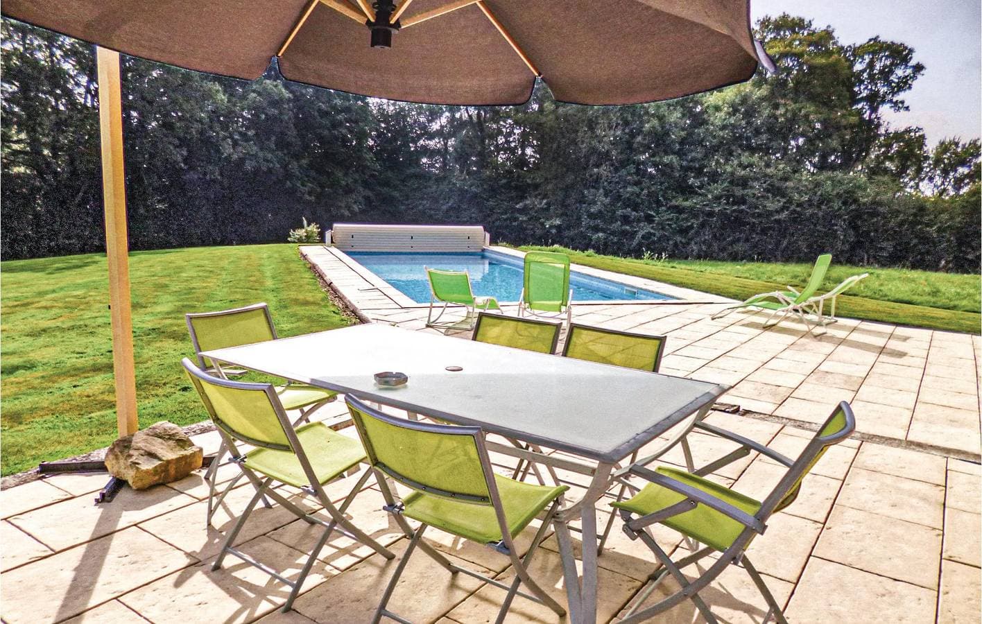 Foto 5 von 27: 170 sqft Apt mit Parkplatz, TV, Garten, Pool & Wifi - 1.5km zu La Croupte