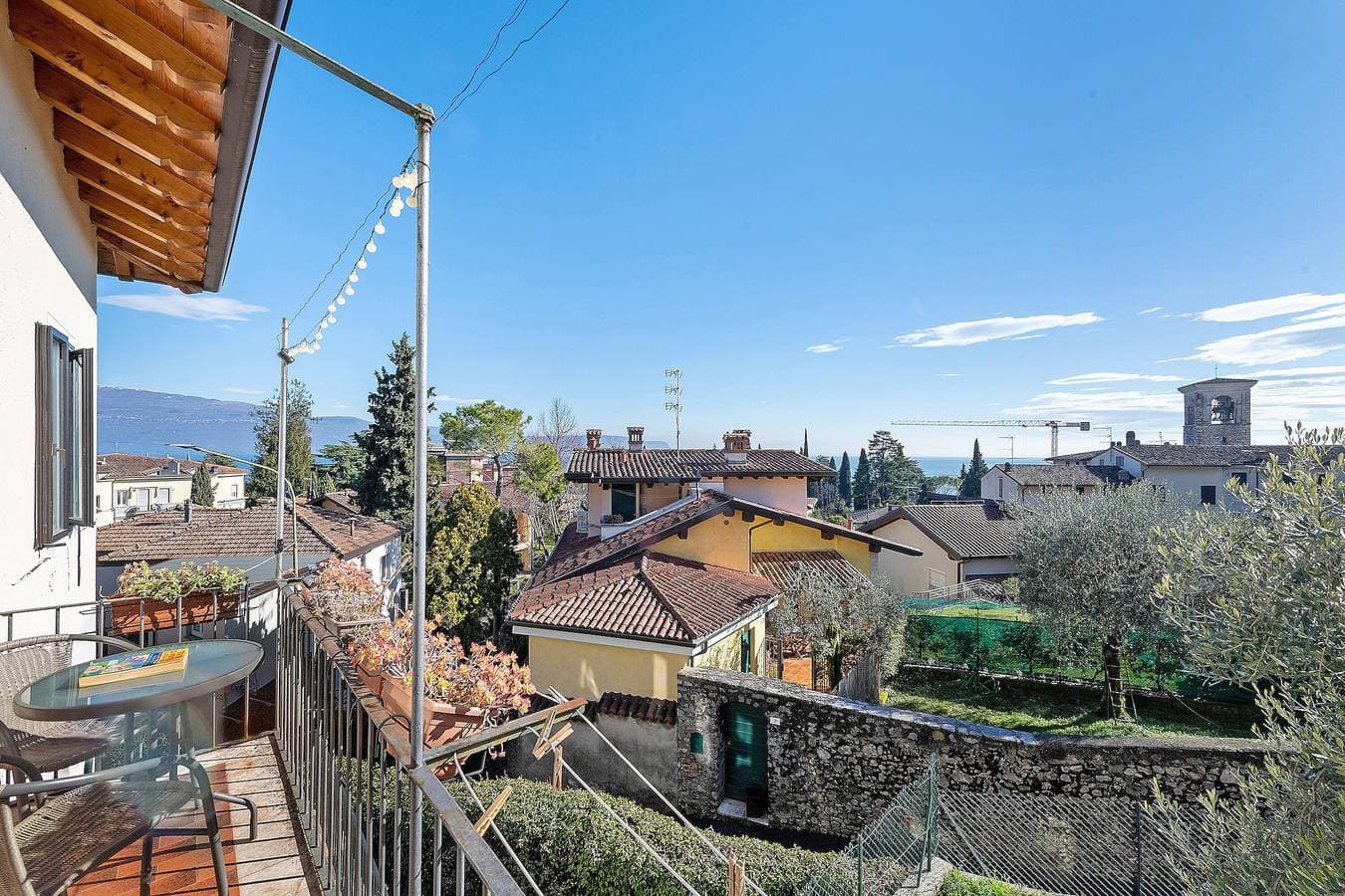 Foto 3 von 22: Apartment 'Casa Vista Lago Toscolano Maderno' mit Seeblick, Balkon und WLAN