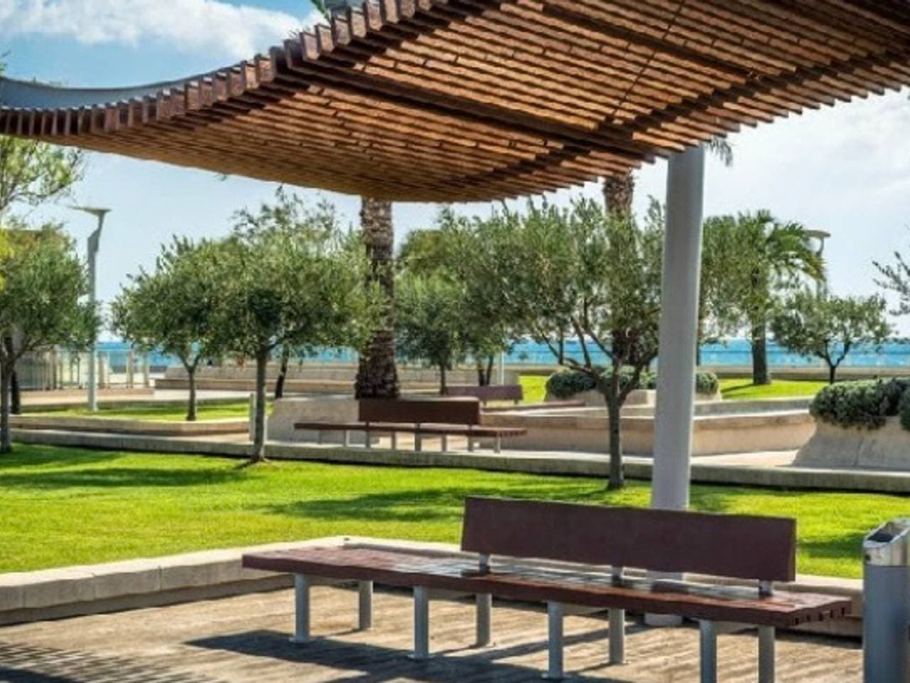Foto 9 von 12: Au Coeur de Saint-Raphaël: Studio pour 3, Climatisé, Balcon à 50m de la Plage, WiFi, Parking Dispo