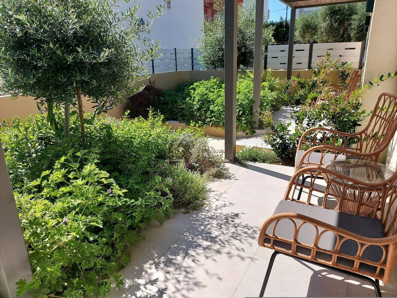 Foto 12 von 34: Ferienwohnung für 4 Personen mit Terrasse