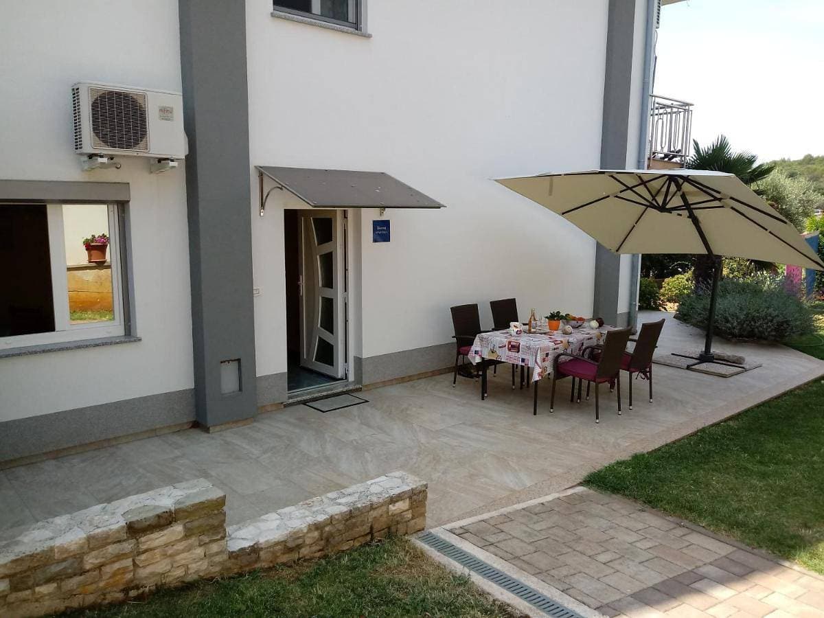 Foto 4 von 31: Two-Bedroom Apartment