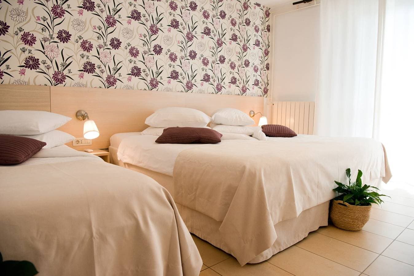 Foto 4 von 26: Ein-Zimmer-Ferienwohnung Sandra II mit Terrasse und Gartenblick