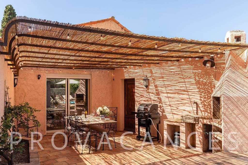 Foto 13 von 72: Ferienhaus mit Pool in Fayence
