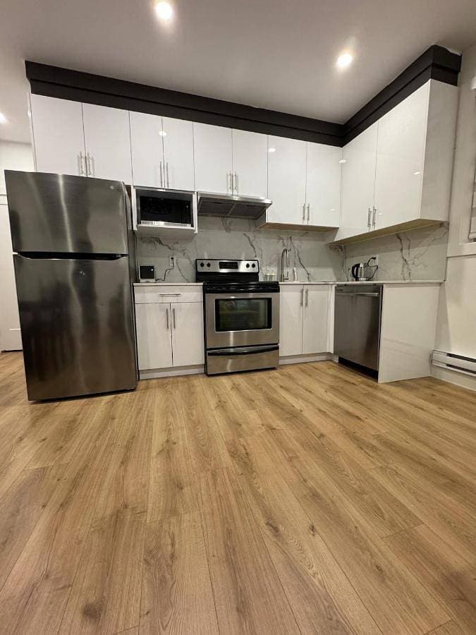 Brand new fully Private Garden Suite 1