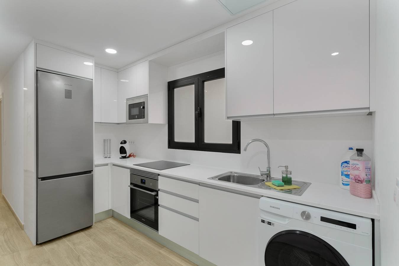Foto 6 von 29: Ferienwohnung 'Lupama Suite' mit privatem Pool, WLAN und Klimaanlage