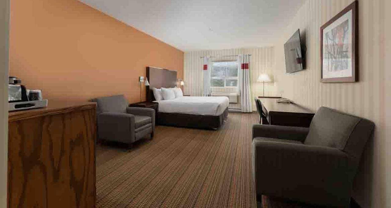 Foto 7 von 9: Traditional, Guest room, 1 King