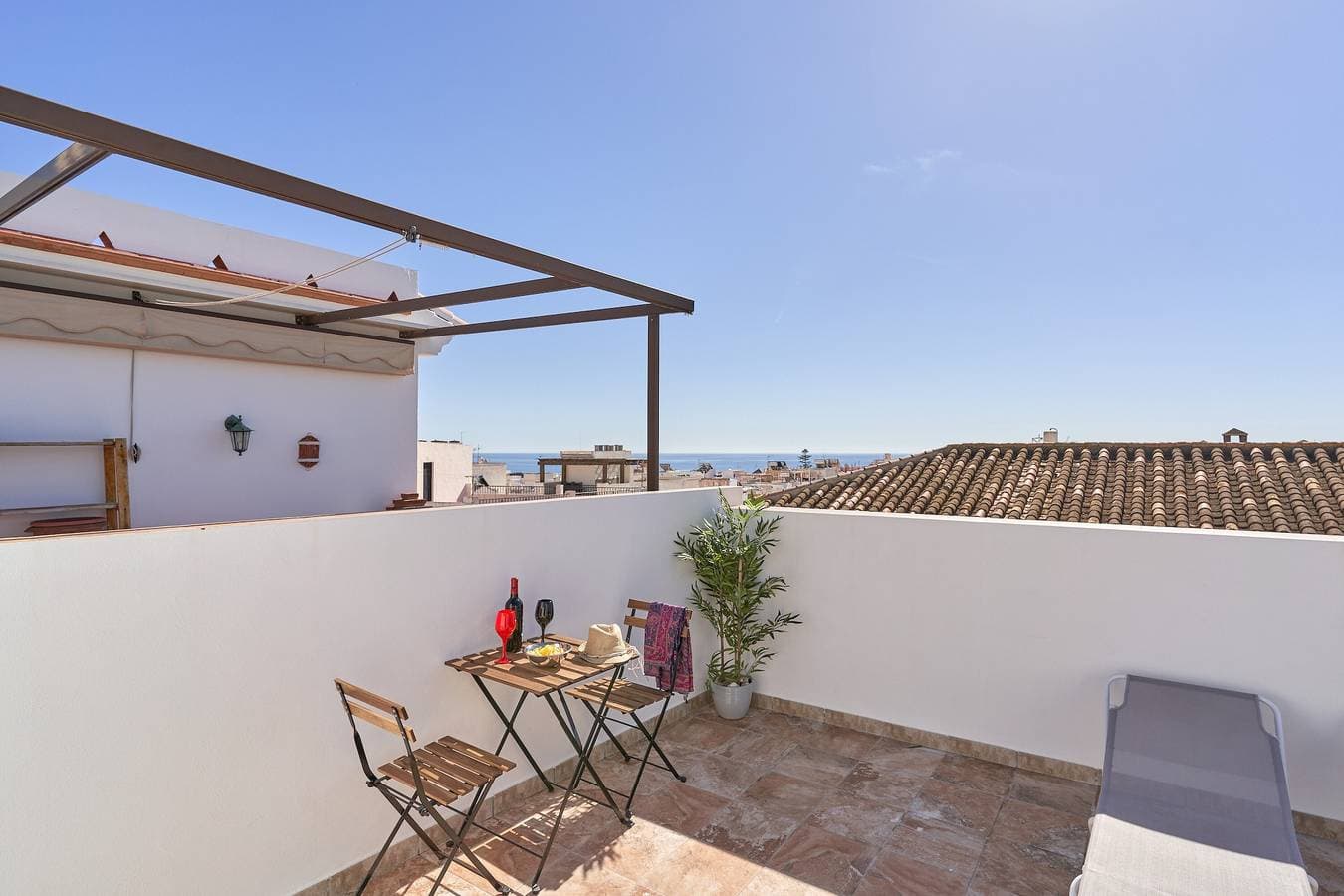 Foto 6 von 23: Einzimmerapartment "Nerja Boutique Deluxe 103" mit Gemeinschaftspool und WLAN
