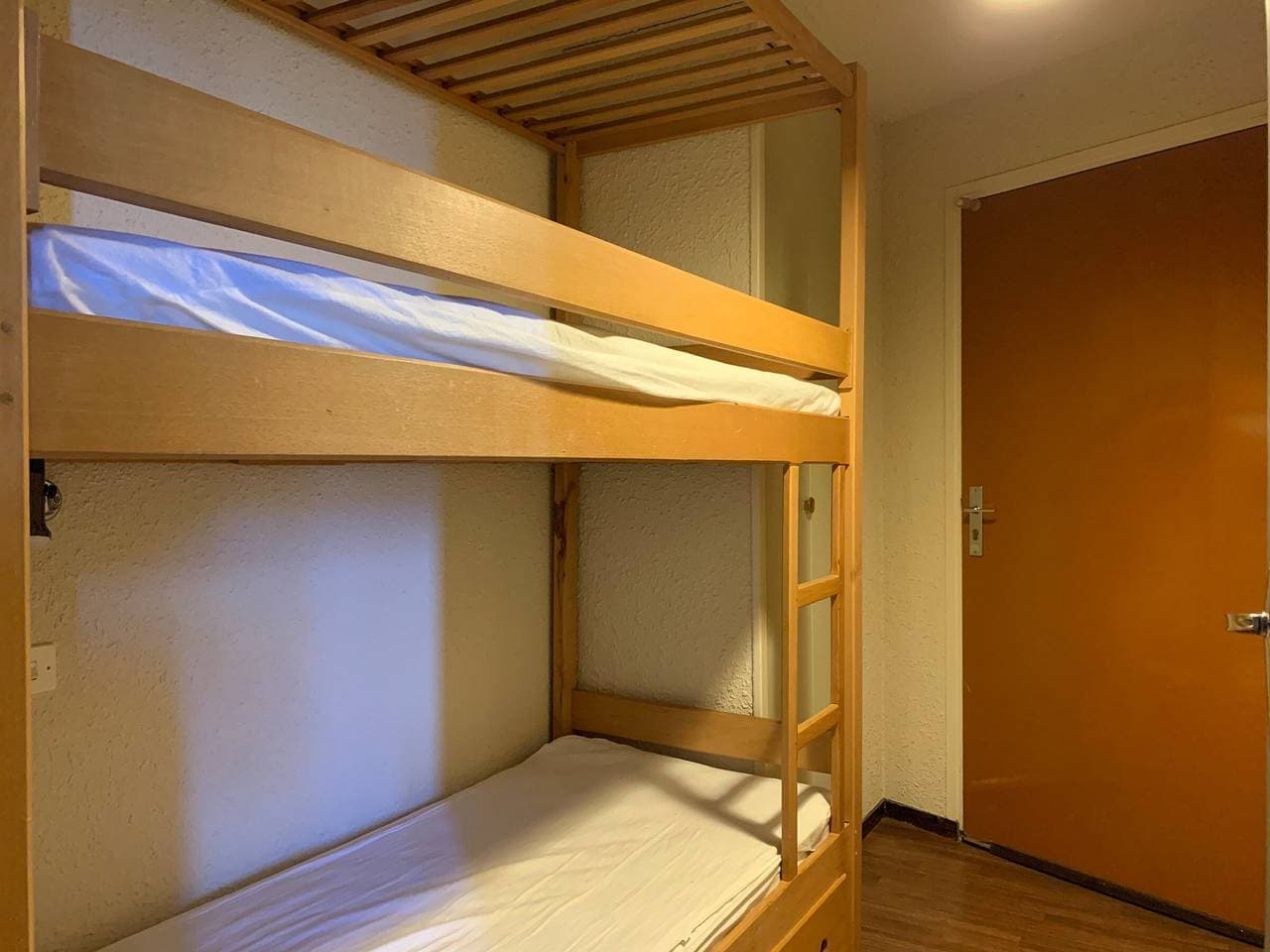 Foto 4 von 10: Gemütliches Studio für 4, Balkon, Privatparkplatz