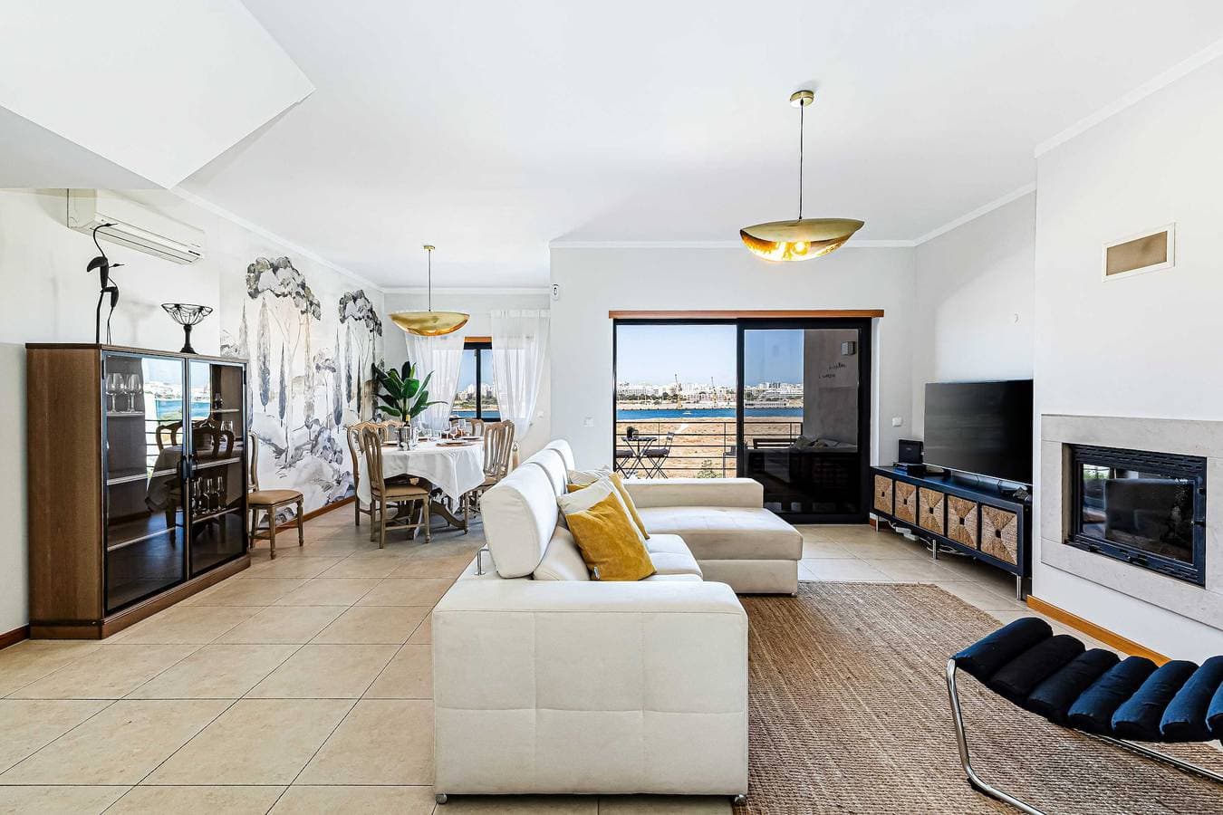 Foto 2 von 33: Ferienhaus für 8 Personen mit Pool