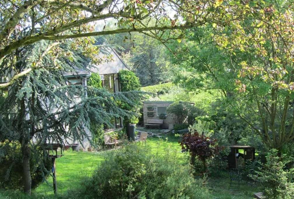 Greenacres Cottage with large Garden 1