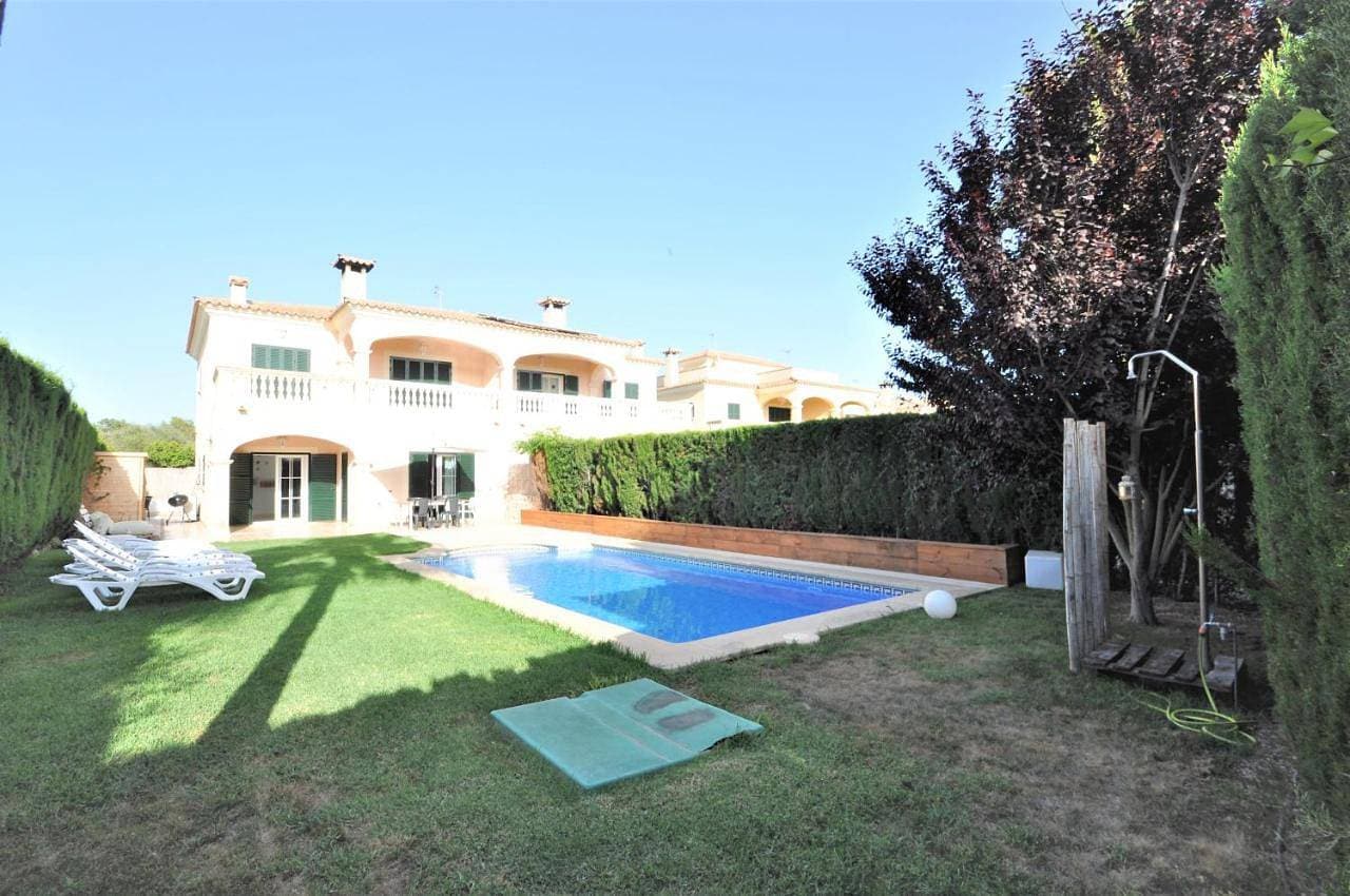 Foto 4 von 23: Four-Bedroom House