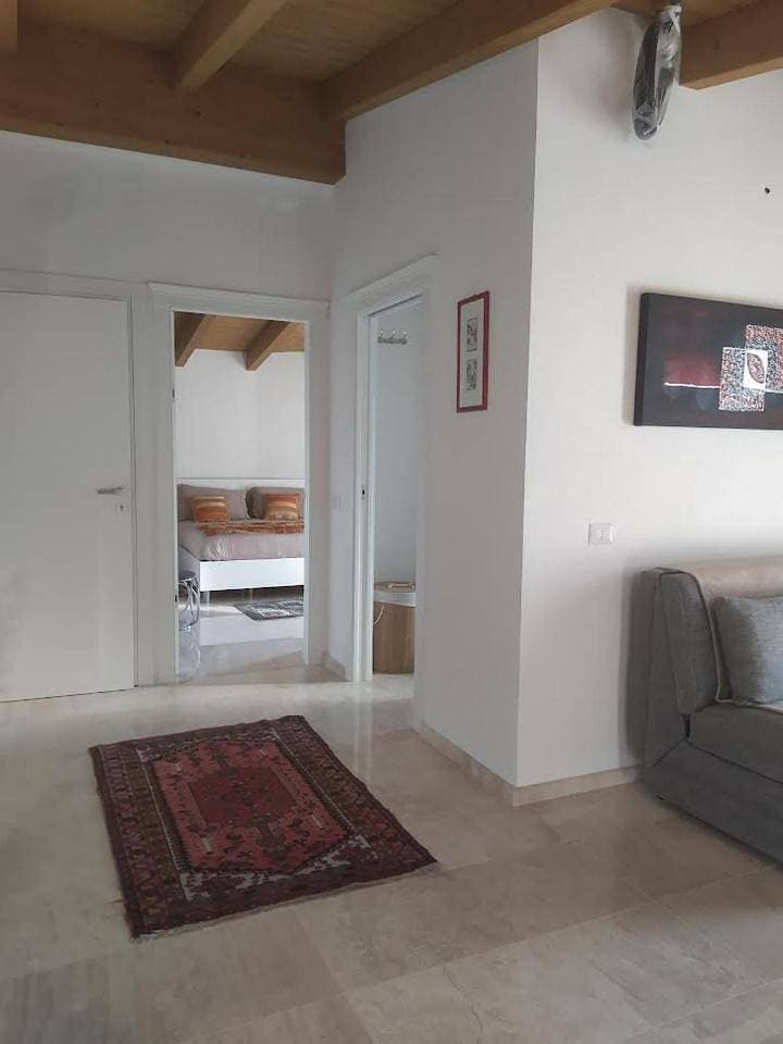 Foto 10 von 19: Family Room with Bathroom