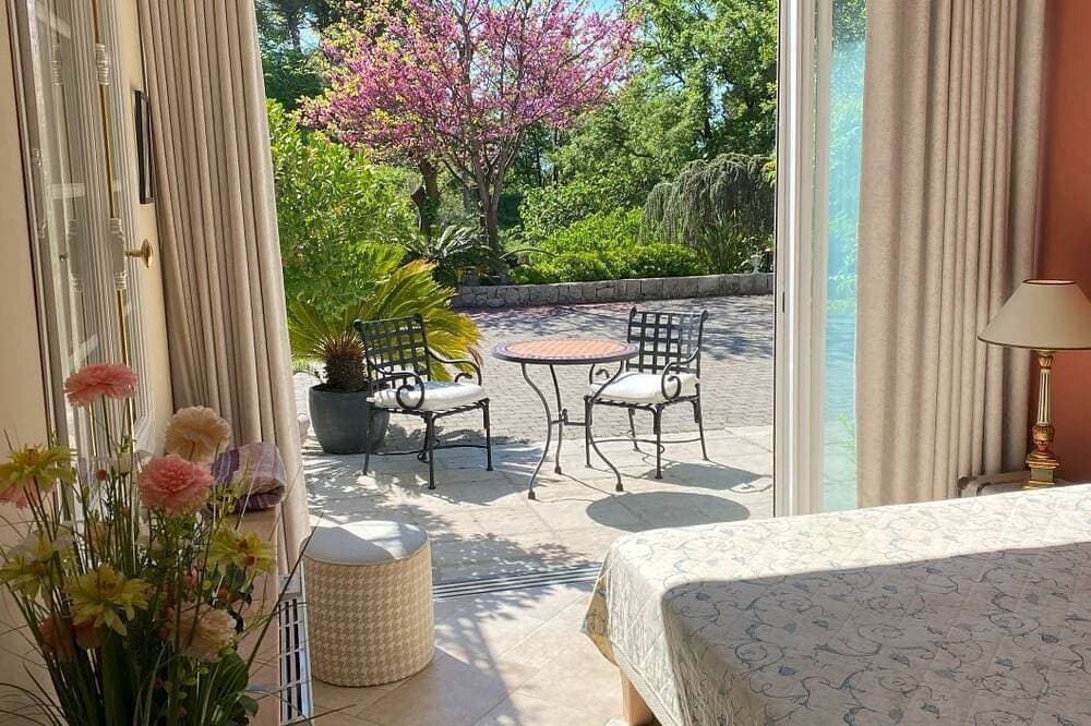 Foto 5 von 6: Charming room with swimming pool