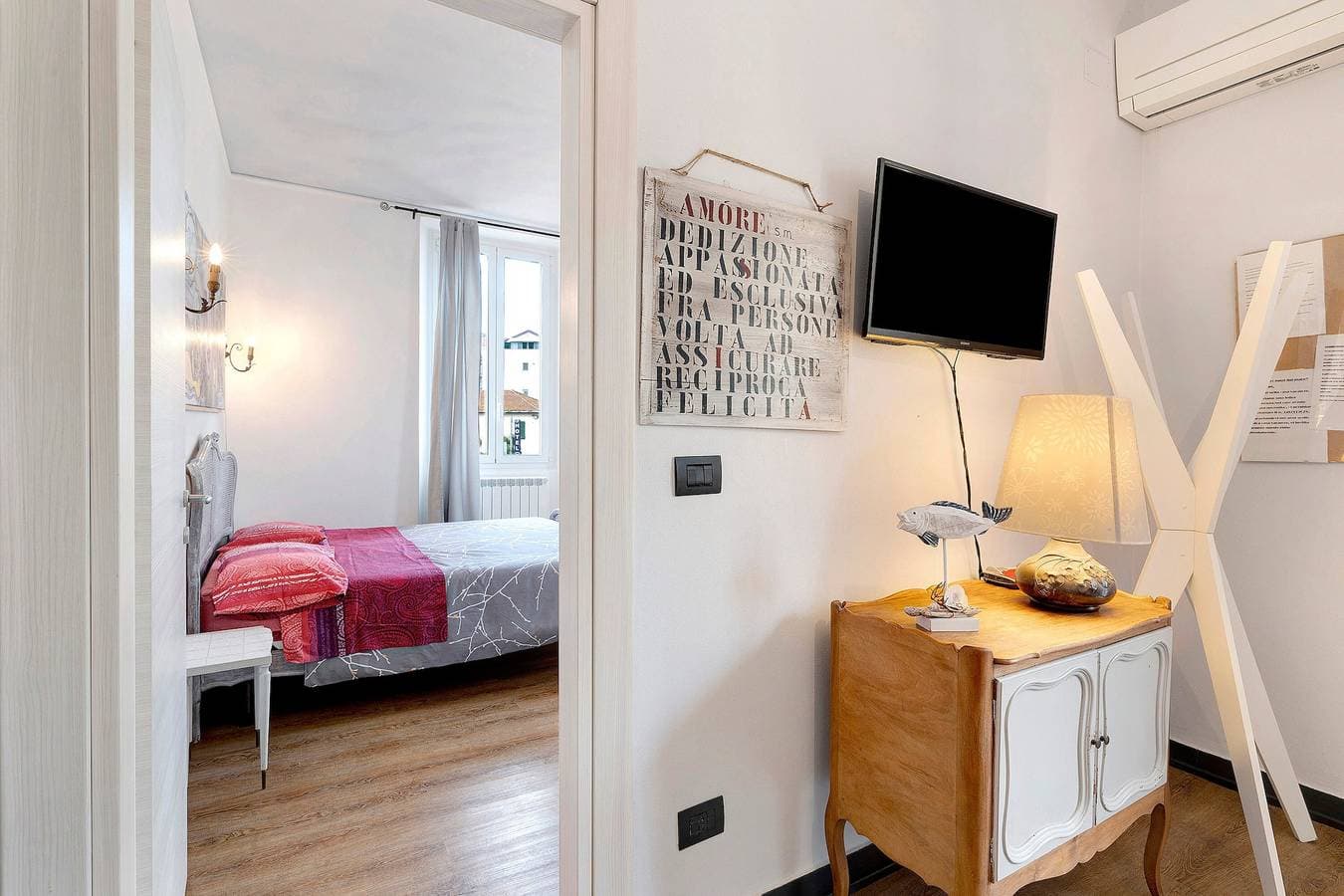 Foto 13 von 30: Ferienwohnung '4 Passi Mare' mit Balkon, Klimaanlage und WLAN