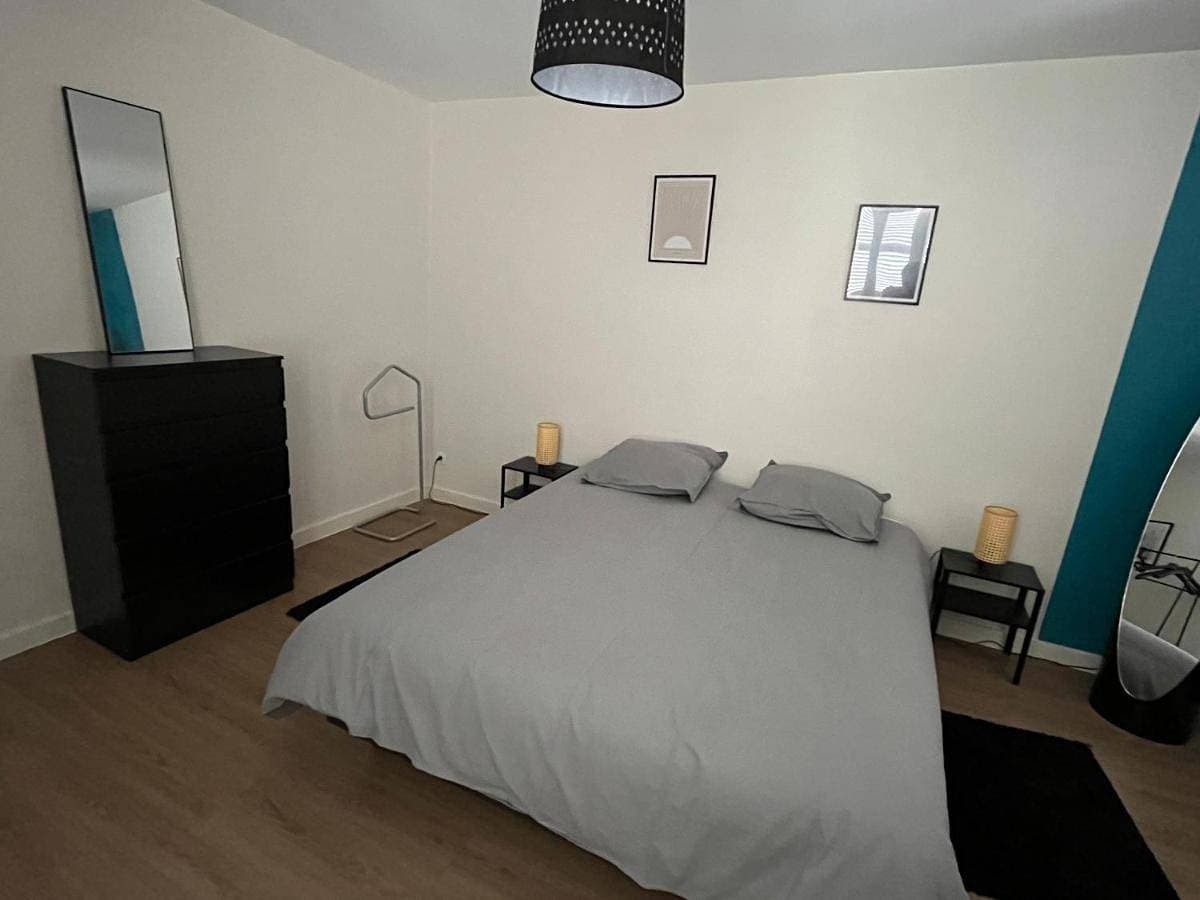 Foto 5 von 21: Three-Bedroom Apartment
