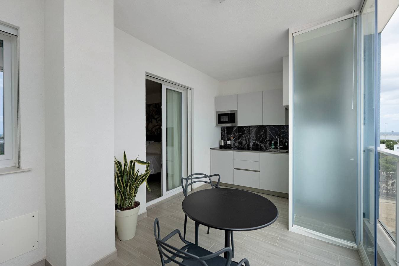 Foto 9 von 27: Apartment 'U Gnore - Zimmer Riccio' mit Meerblick, WLAN und Klimaanlage
