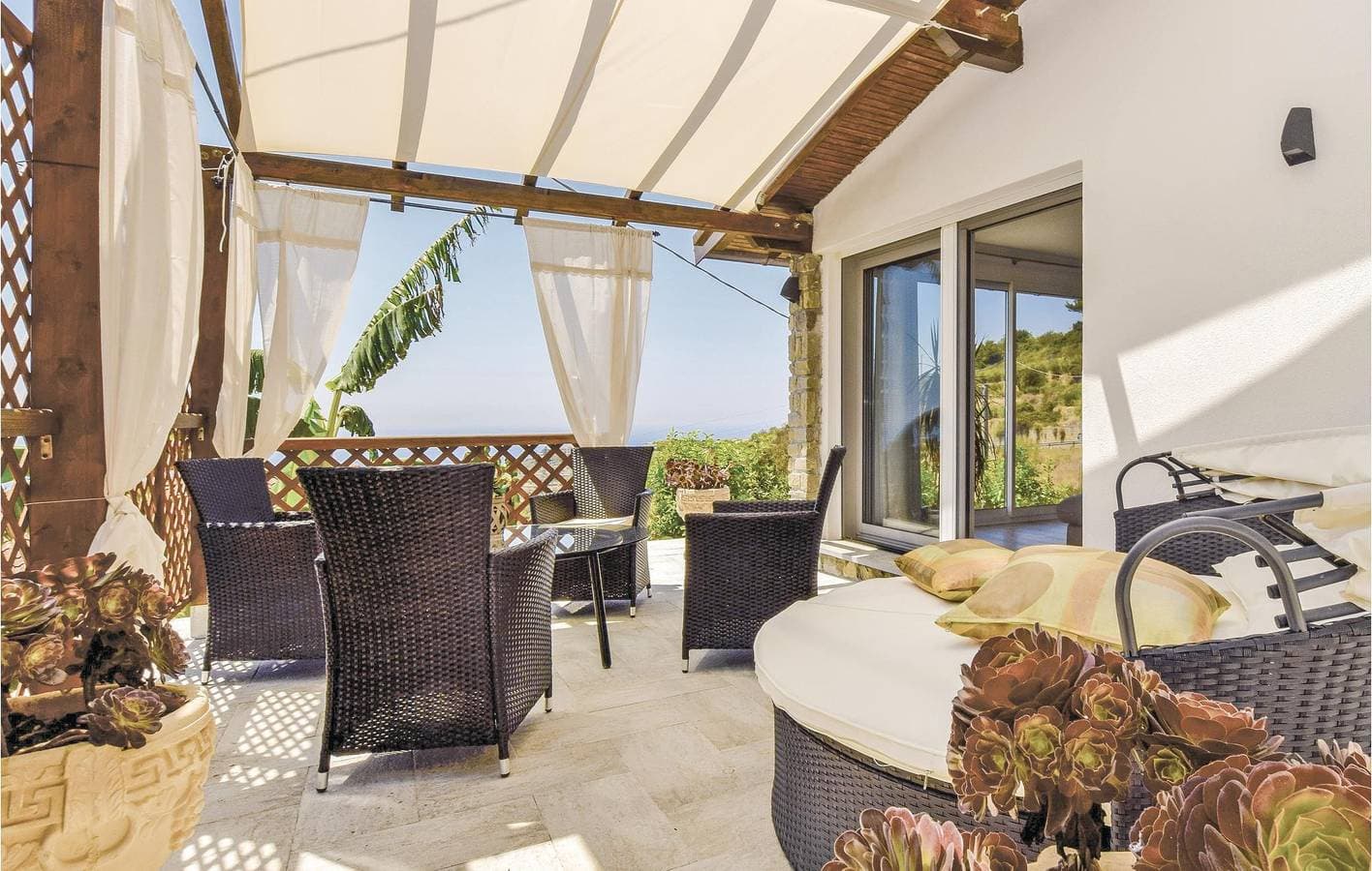 Foto 6 von 30: Apt mit Meerblick, Parkplatz, AC, Pool, Terrasse & WiFi - 1km zum Strand