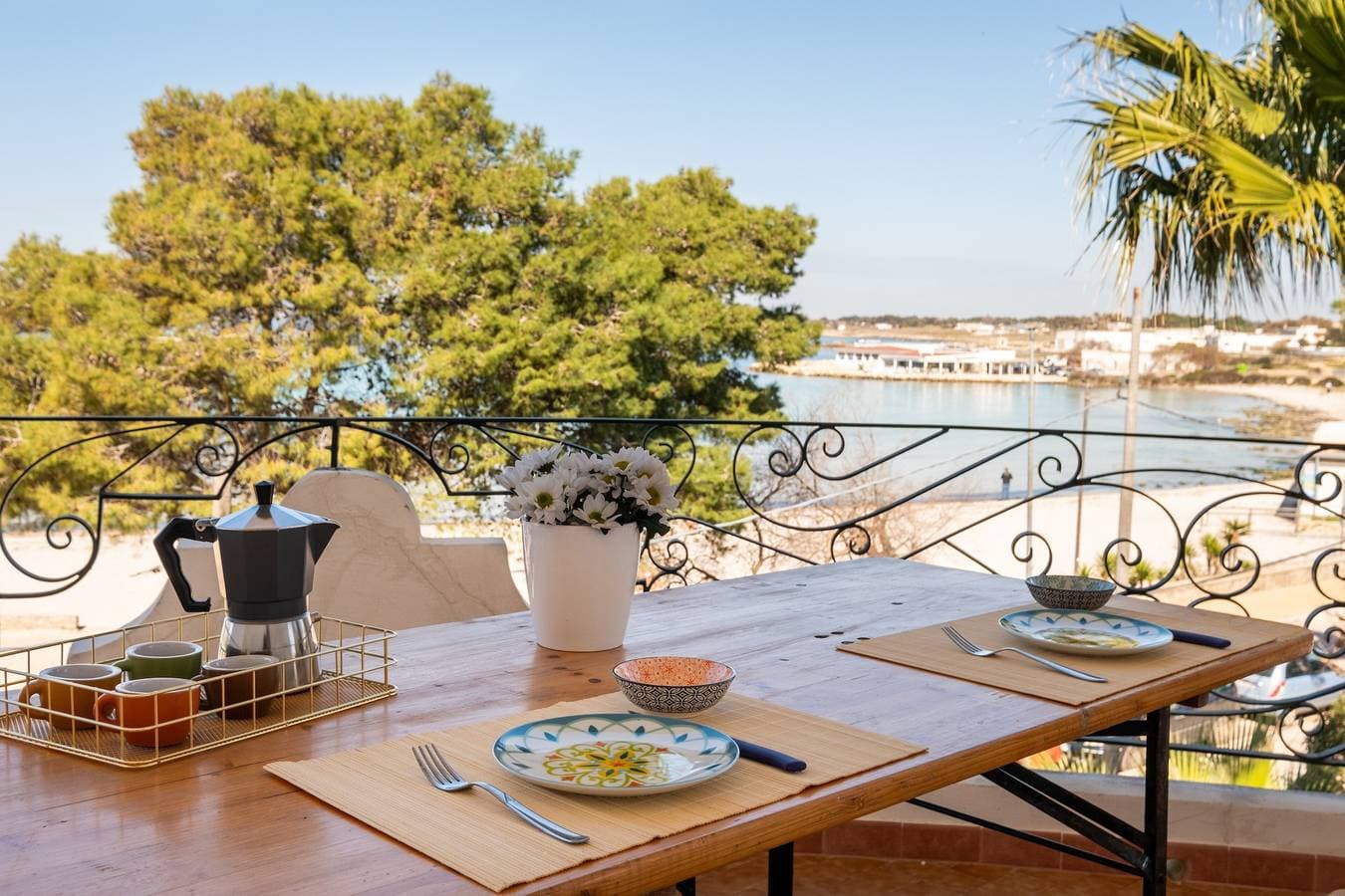 Foto 3 von 31: Ferienhaus 'Villa Gaudì - Sagrada' mit Meerblick, WLAN und Klimaanlage