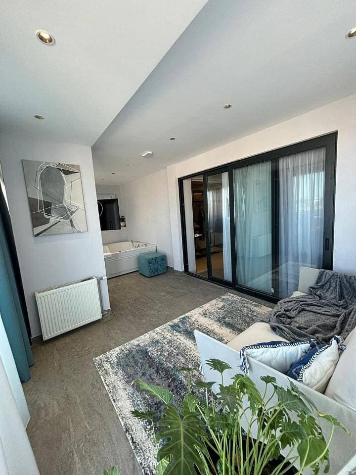 Foto 11 von 13: Double Room with Terrace