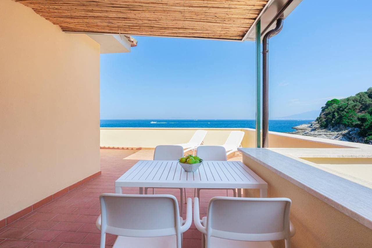 Foto 10 von 16: Apartment with Sea View