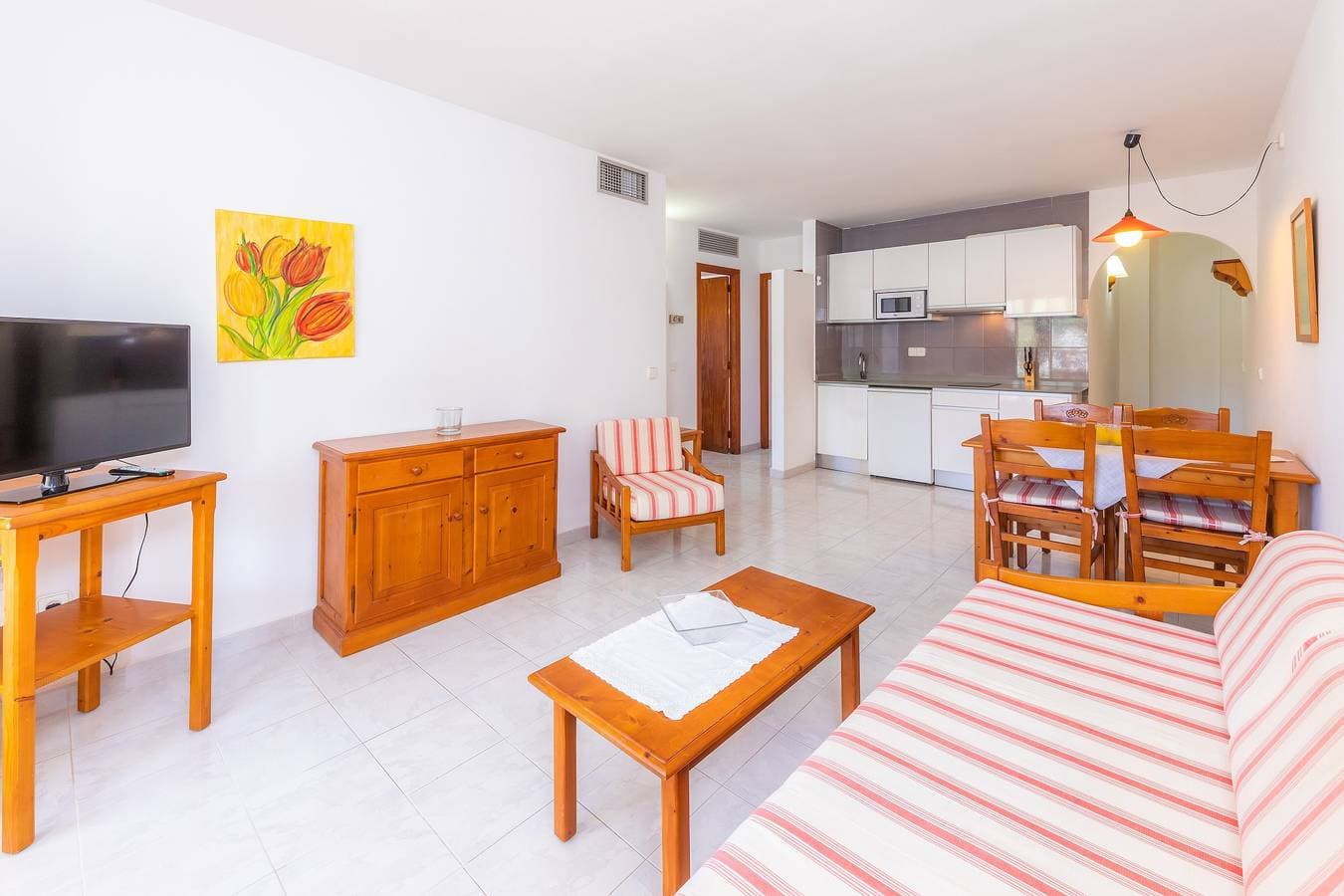 Foto 6 von 32: Strandnahes Apartment mit Zugang zum Pool, einer privaten Terrasse, Klimaanlage und WLAN