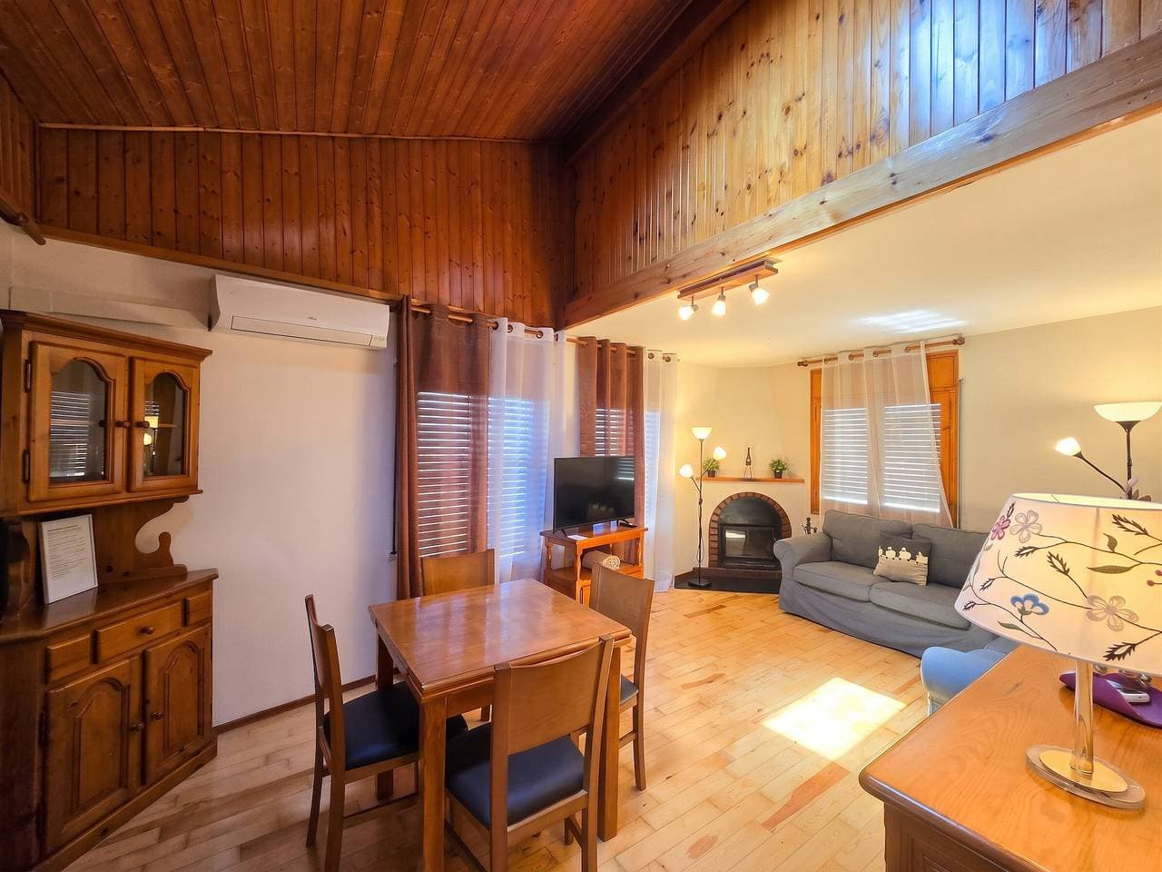 Foto 2 von 26: Gemütliche Wohnung in Alp 60 m² mit Balkon und Aussicht!