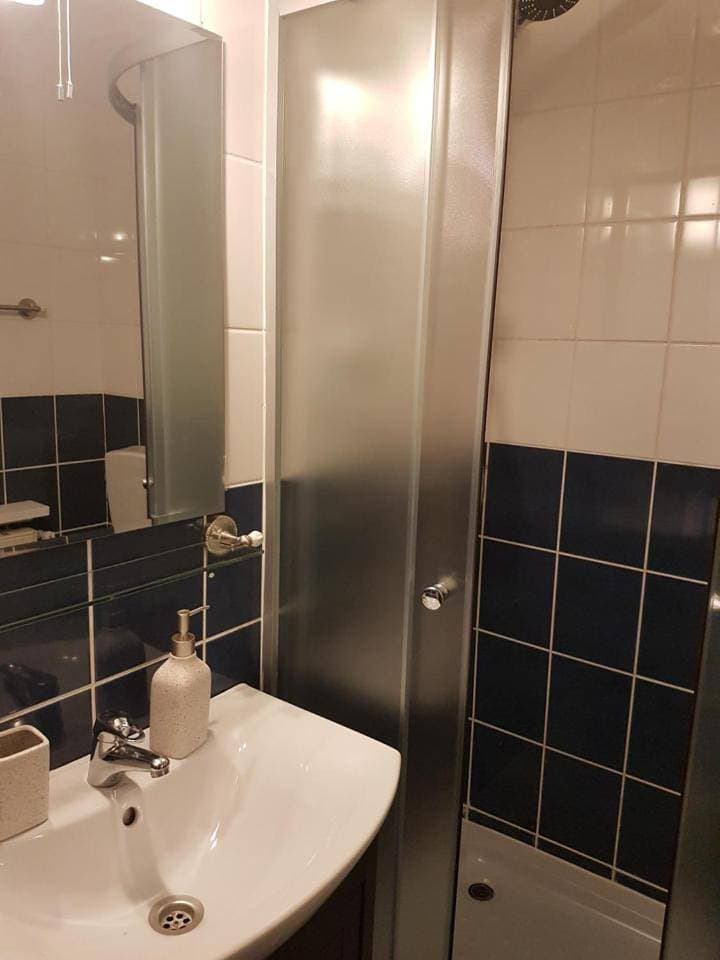 Foto 11 von 29: Double Room with Private Bathroom