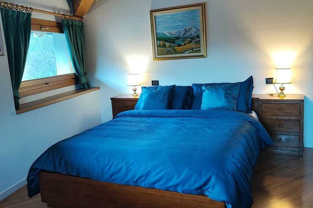 Farmhouse in typical Trentino style, spacious, elegant, comfortable. 1