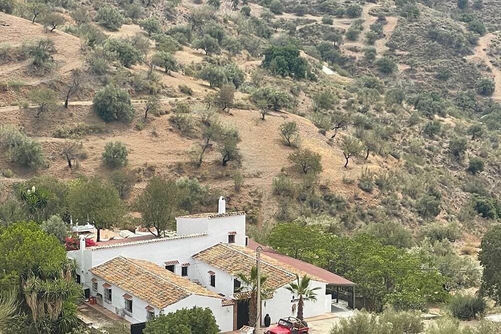 Foto 12 von 30: Magnificent Finca with swimming pool. Panoramic sea view