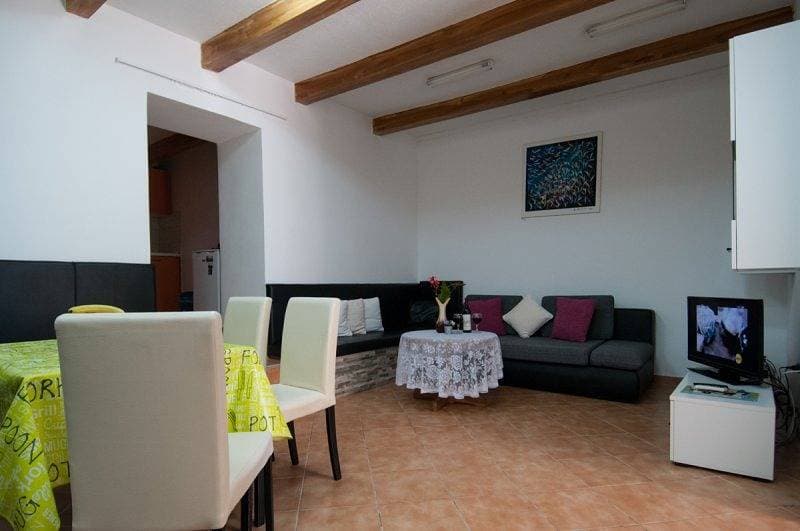 Foto 3 von 39: Ferienwohnung in Lovran mit Meerblick, Terrasse, Klimaanlage, W-Lan (3698-2)