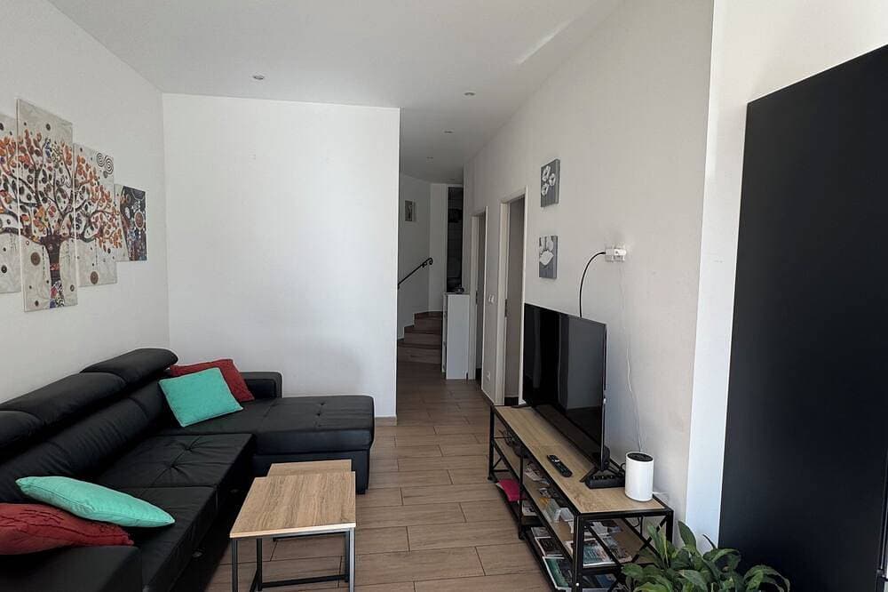 Foto 9 von 25: Ferienhaus im Erdgeschoss der Villa mit privatem Pool