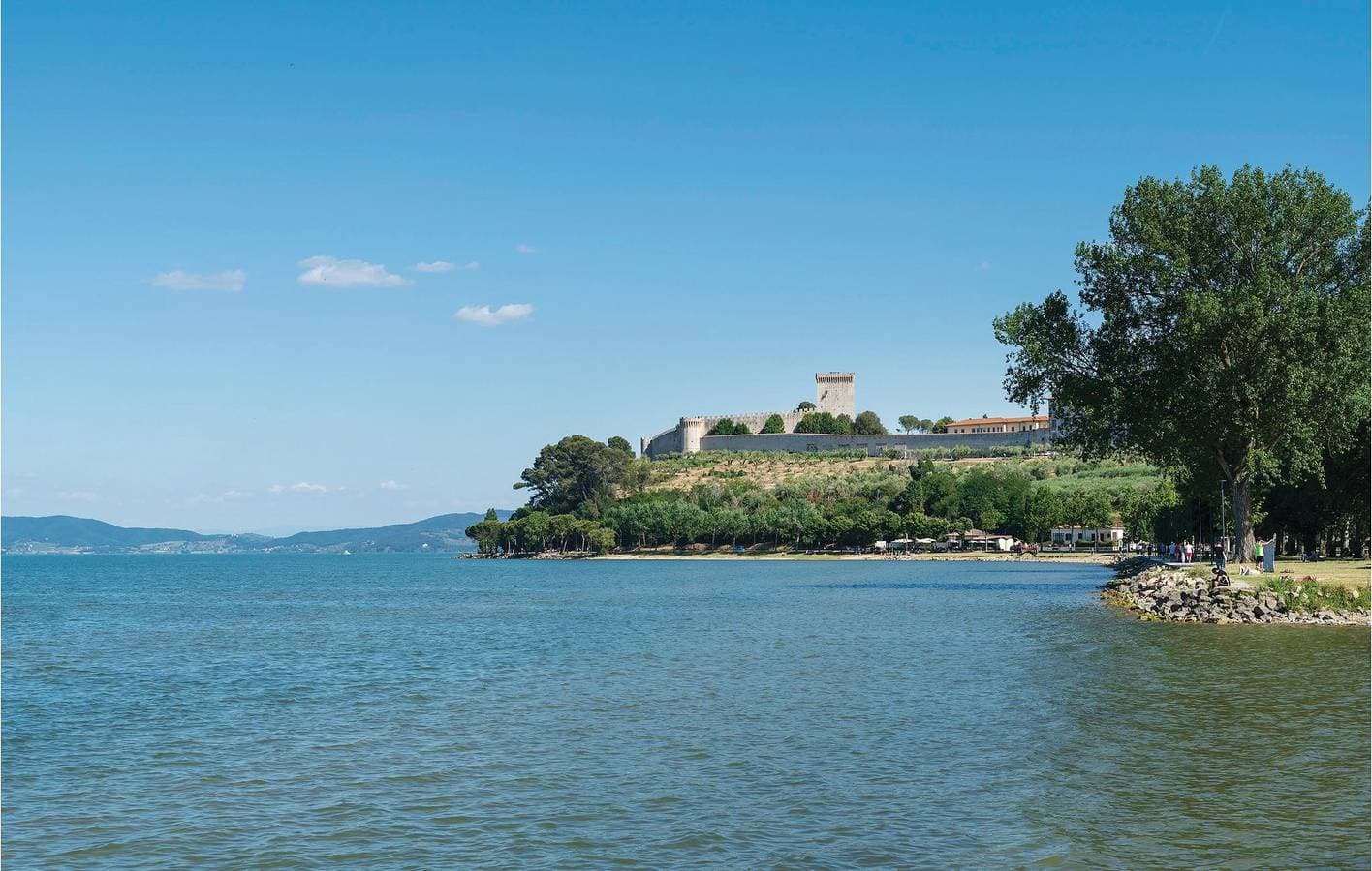 Foto 4 von 18: Trasimeno Apt: A/C, Parkplatz & Garten, 500m zum See