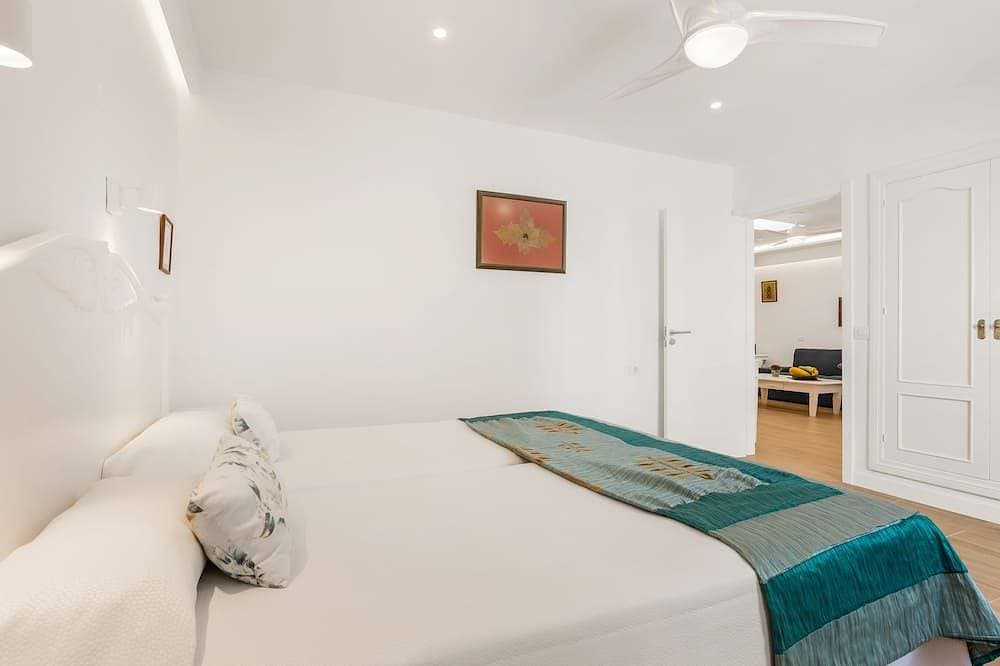 Foto 4 von 30: Experience a Banana Plantation house with \"really heated\" long pool. Solarium