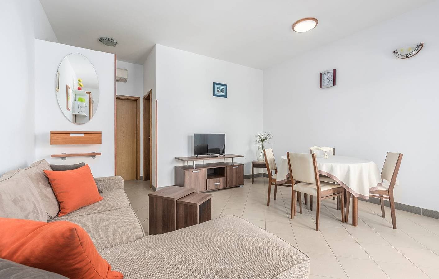 Foto 5 von 32: Ferienwohnung Raul mit Balkon in Dajla