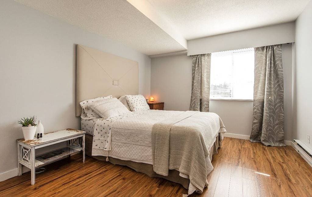 Foto 4 von 9: Cheery bright condo with garden space in lively neighborhood